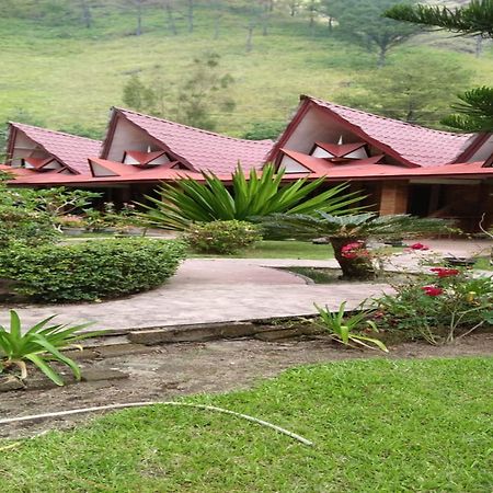 Roman Sinasi Hotel Tongging Exterior foto